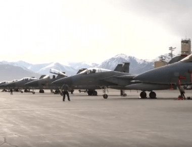 Ο στρατός των ΗΠΑ σε επίδειξη ισχύος με F-15! (βίντεο)